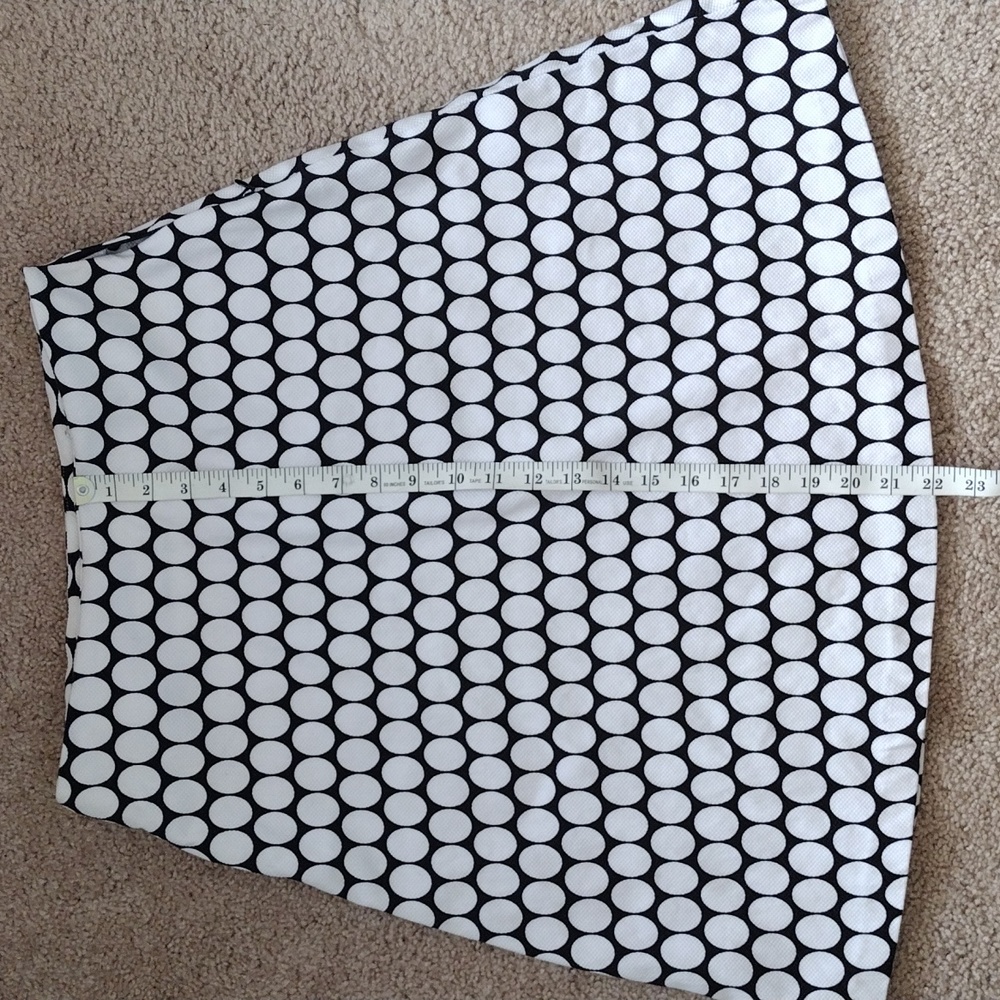 Skirt - Picture 2 of 7
